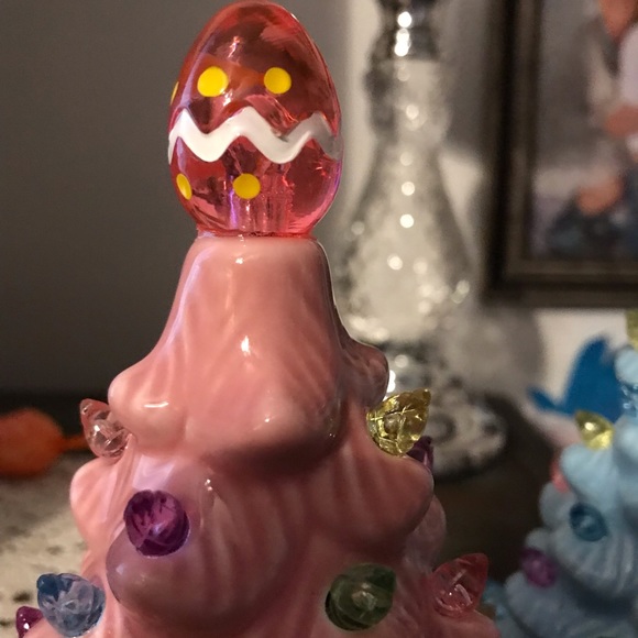 Retro Lighted Ceramic Easter Trees/Accents - Picture 8 of 11